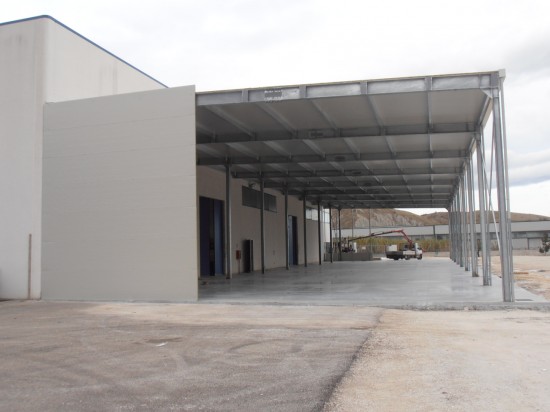 tettoia autoportante indipendente